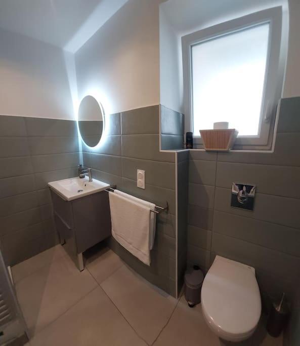 Le Cormoran Emplacement Ideal, Moderne Tres Equipe Thury-Harcourt-le-Hom Exterior foto